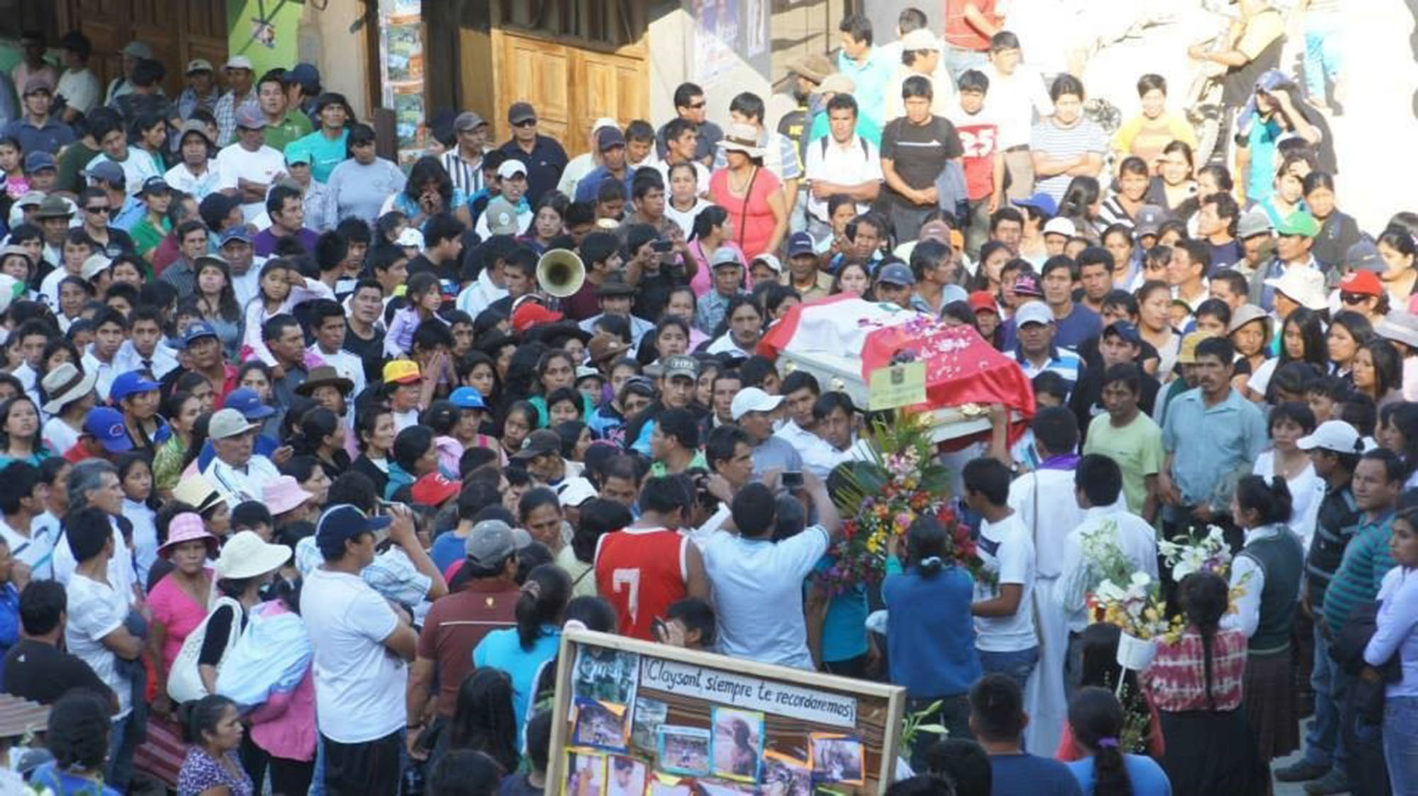 PERÚ: ¡TRANSFORMEMOS LA IMPOTENTE “JORNADA NACIONAL DE  LUCHA” FIJADA PARA EL 15 DE OCTUBRE POR LA BUROCRACIA  SINDICAL EN UN PODEROSO PARO NACIONAL DE TODAS LAS  BASES DE LA CGTP!