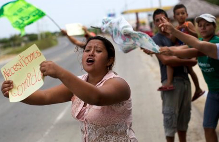 ECUADOR: TERREMOTO DESTRUYE VIVIENDAS PRECARIAS Y MILES DE VIDAS