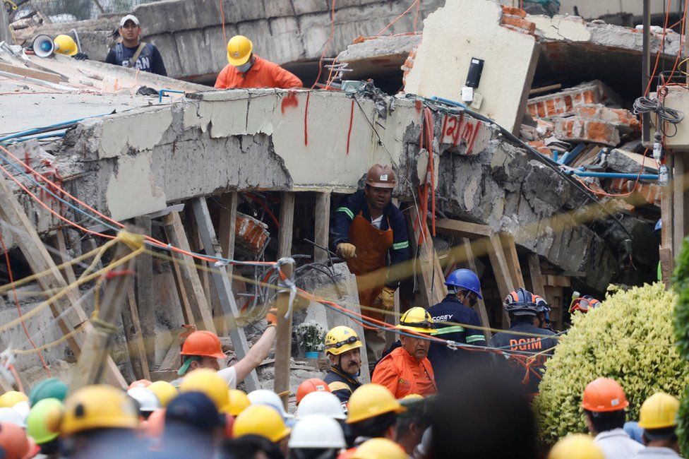 MÉXICO: DEL DESASTRE A LA REVOLUCIÓN