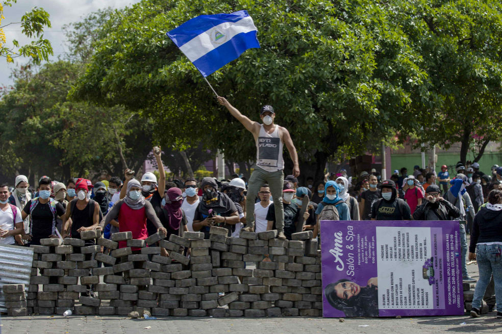 CARTA DE UN OBRERO PERUANO A LOS TRABAJADORES DE NICARAGUA Y HAITÍ