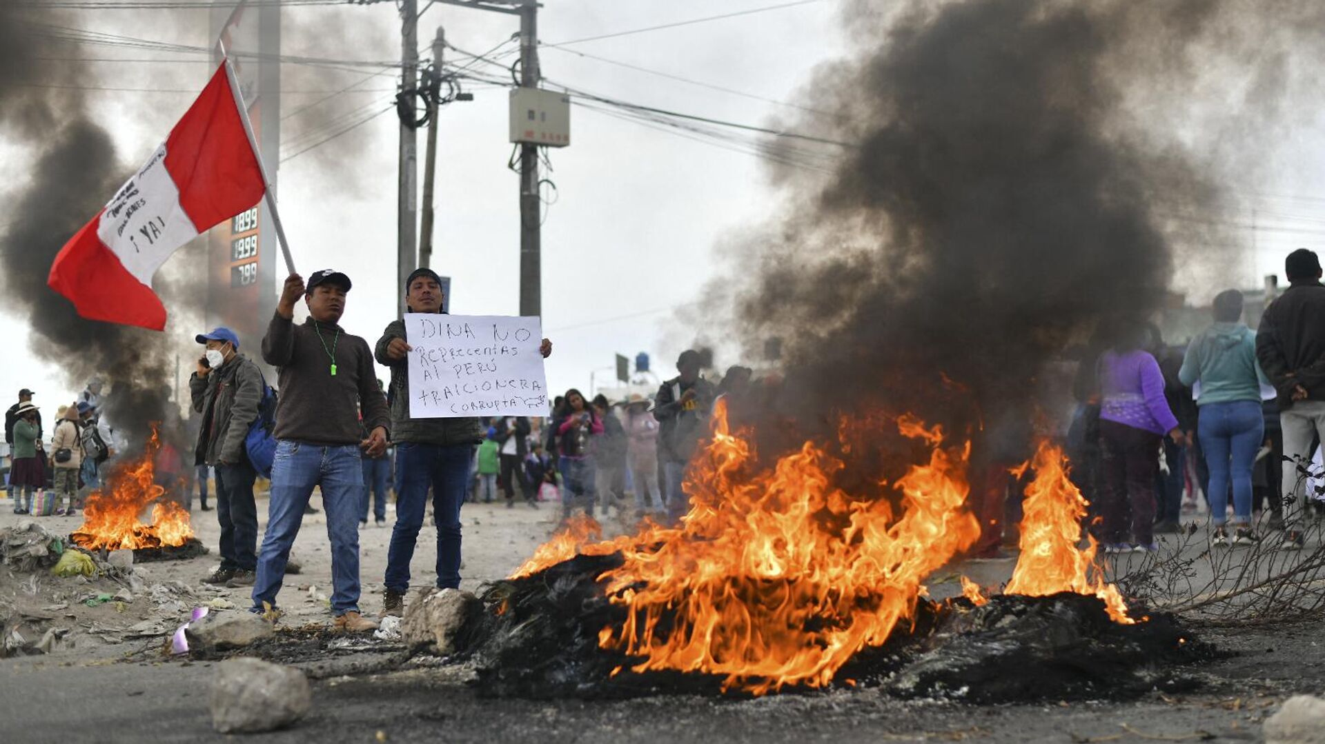 PERÚ:¿ADELANTO DE ELECCIONES O RESTITUCIÓN DE CASTILLO?