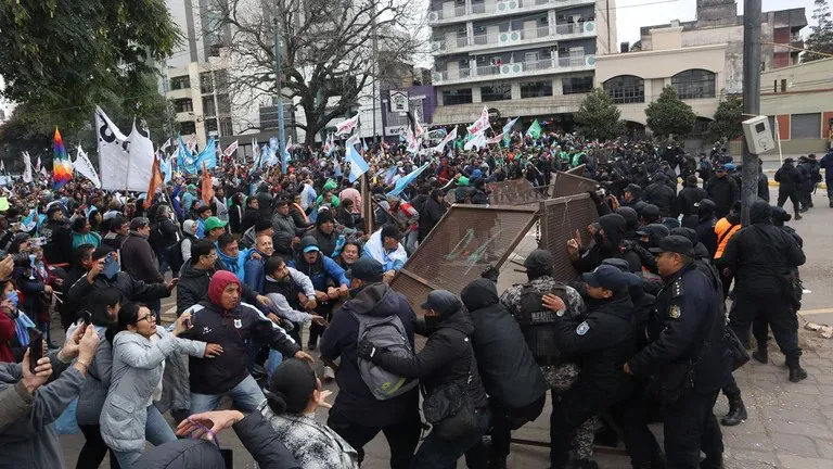 Que se abra paso la insurrección desde Jujuy: ¡Abajo Morales y las transnacionales!