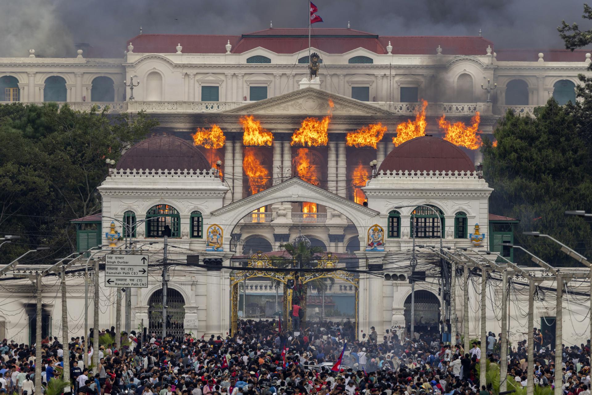 ¡Viva el levantamiento revolucionario en Nepal!